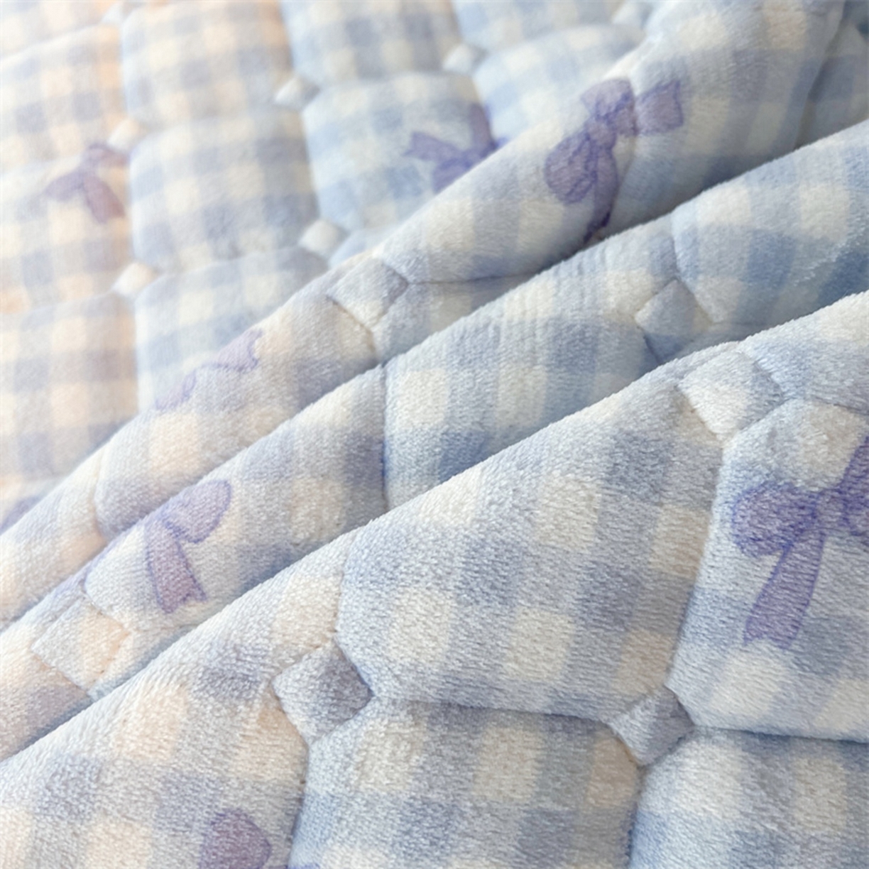 91家纺网 家纺一手货源 找家纺 喜居 2025新款印花牛奶绒夹棉床褥垫床垫子褥子 兰格浅浅