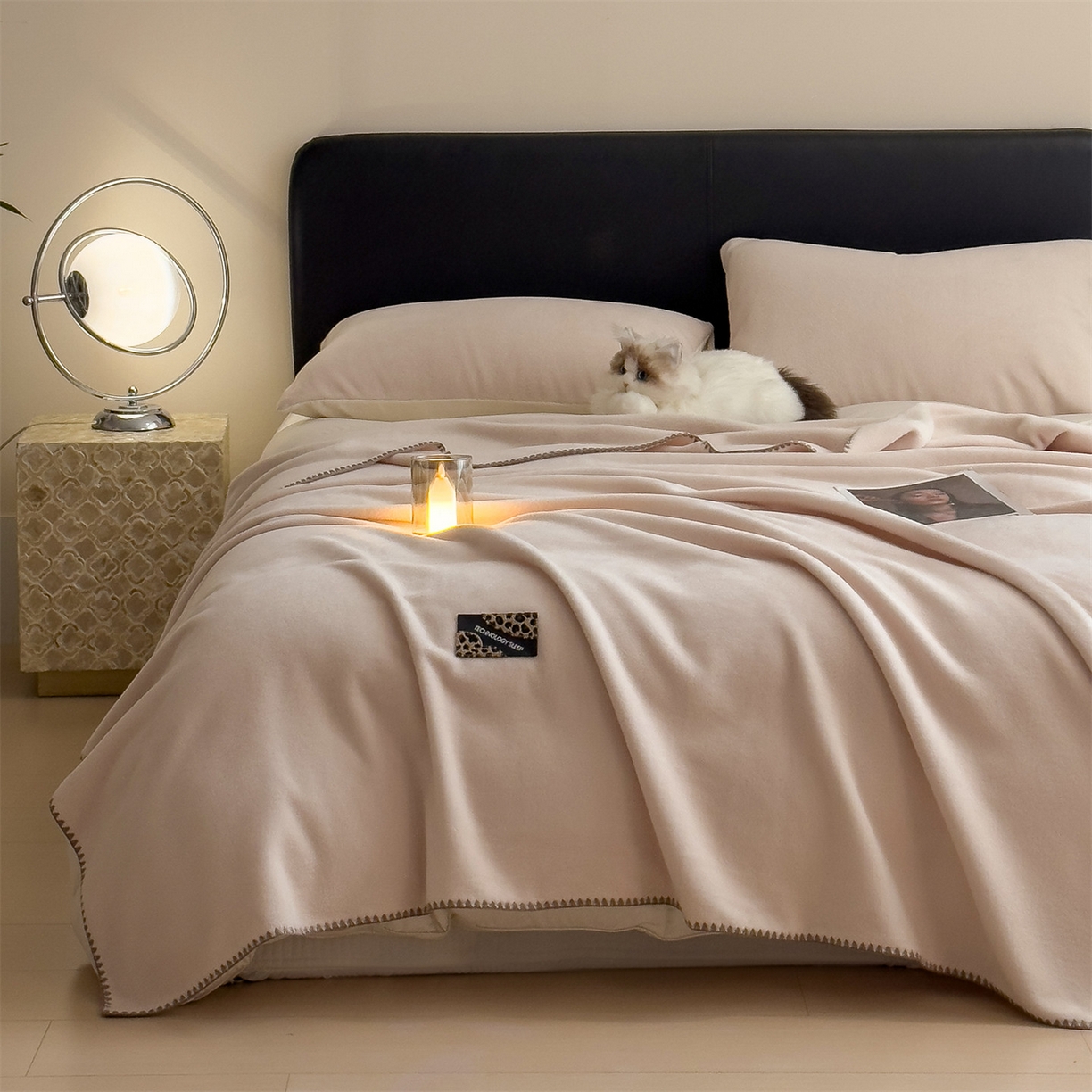 91家纺网 家纺一手货源 找家纺 丝幔家纺 2025新款A类羊棉绒原创设计毛毯系列 奶昔白