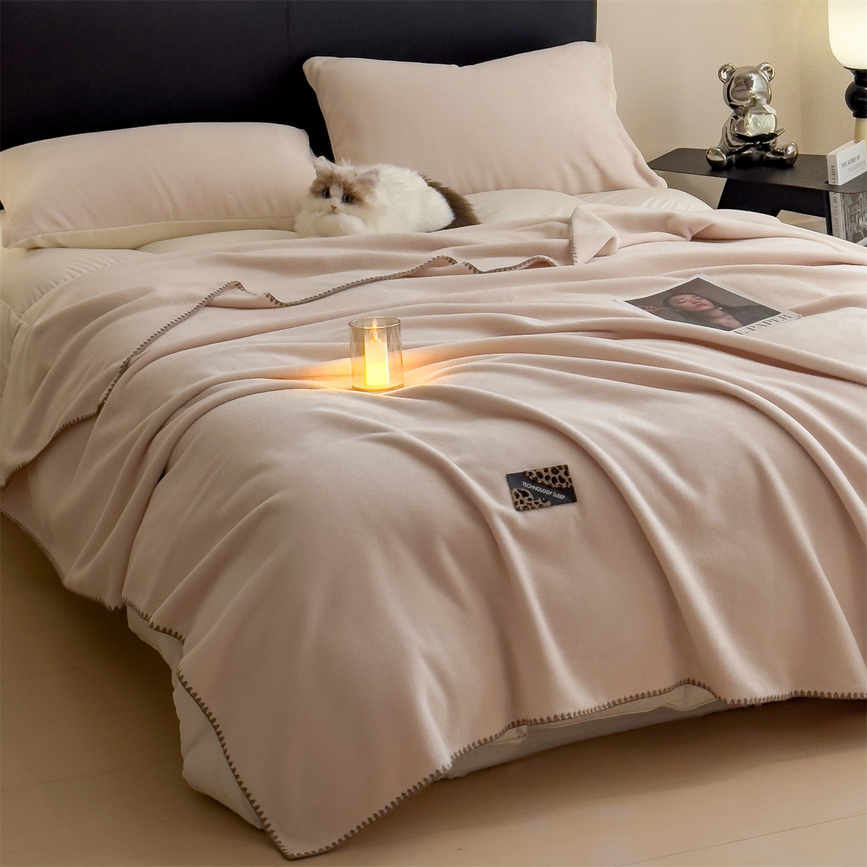 91家纺网 家纺一手货源 找家纺 丝幔家纺 2025新款A类羊棉绒原创设计毛毯系列 奶昔白