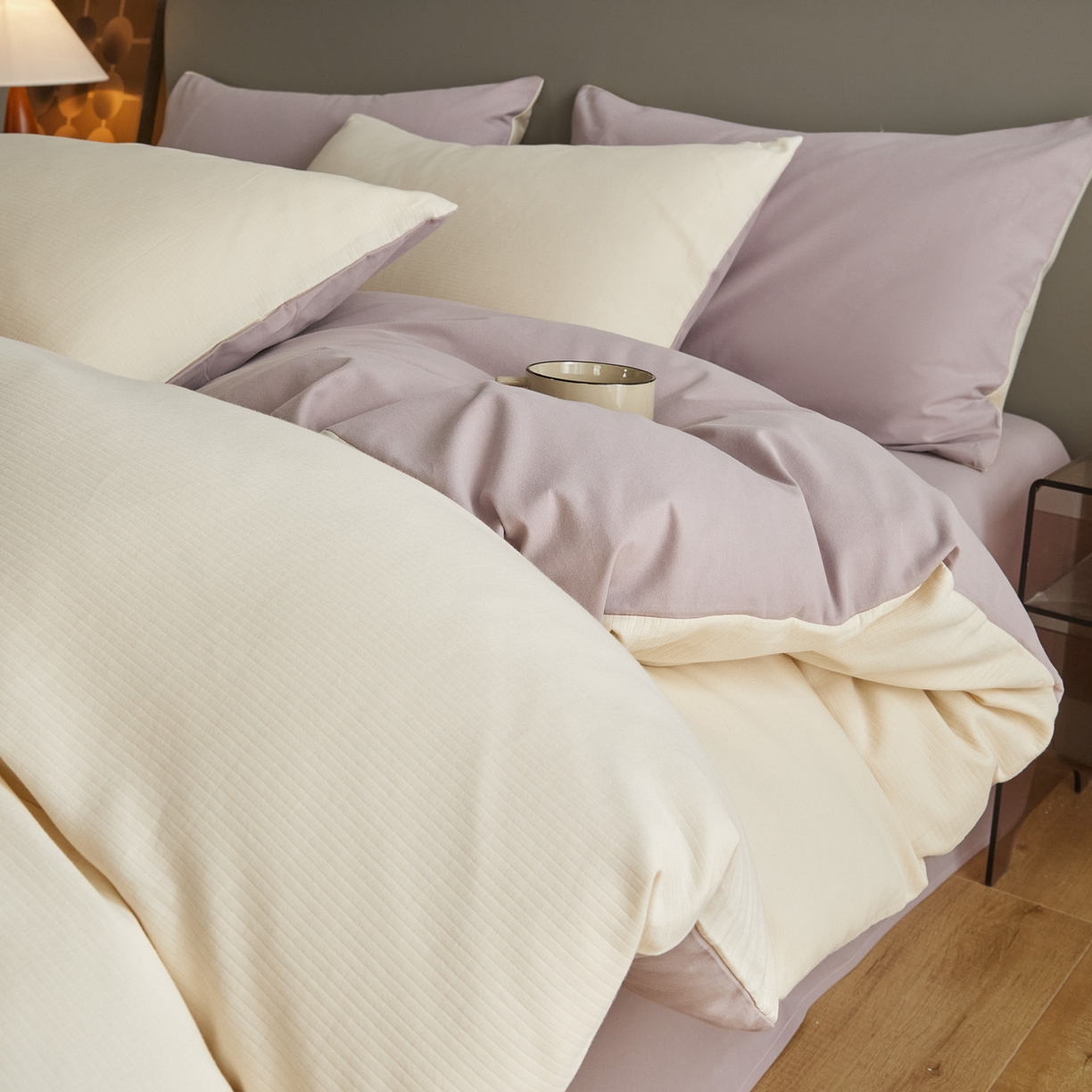 91家纺网 家纺一手货源 找家纺 慕尚家纺 2025新款100s全棉提花磨毛四件套 落日夕照+雪紫色