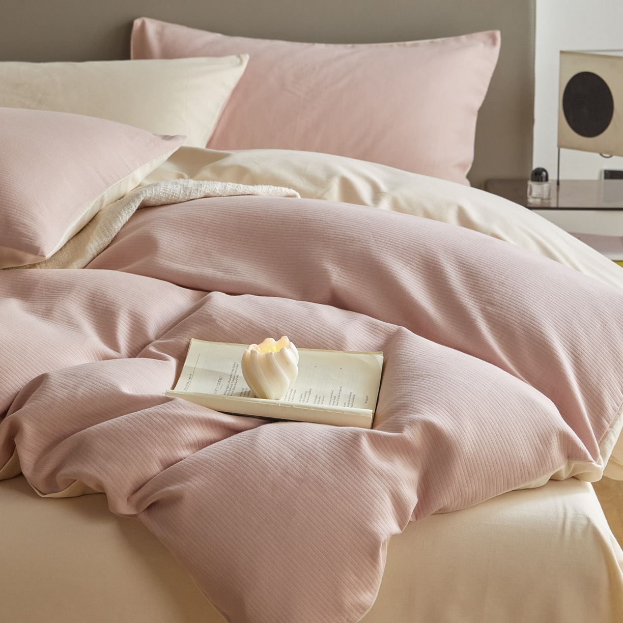 91家纺网 家纺一手货源 找家纺 慕尚家纺 2025新款100s全棉提花磨毛四件套 白桃烟粉+夕照白