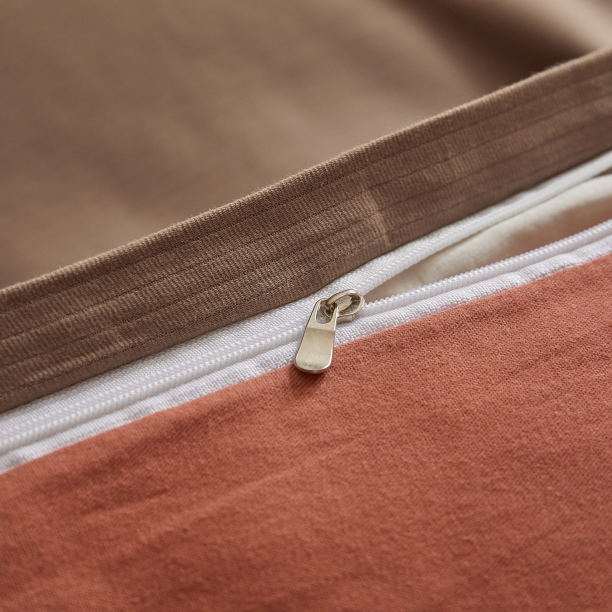 91家纺网 家纺一手货源 找家纺 慕尚家纺 2025新款100s全棉提花磨毛四件套 暖咖+橘黄