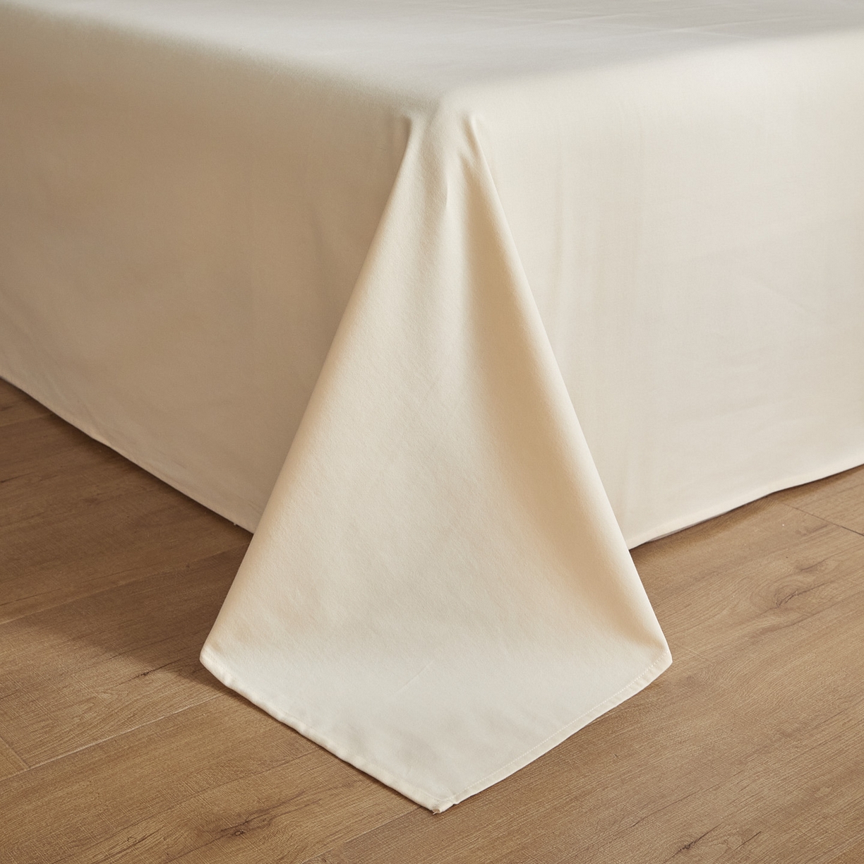 91家纺网 家纺一手货源 找家纺 慕尚家纺 2025新款100s全棉提花磨毛四件套 松露青+舒芙蕾白