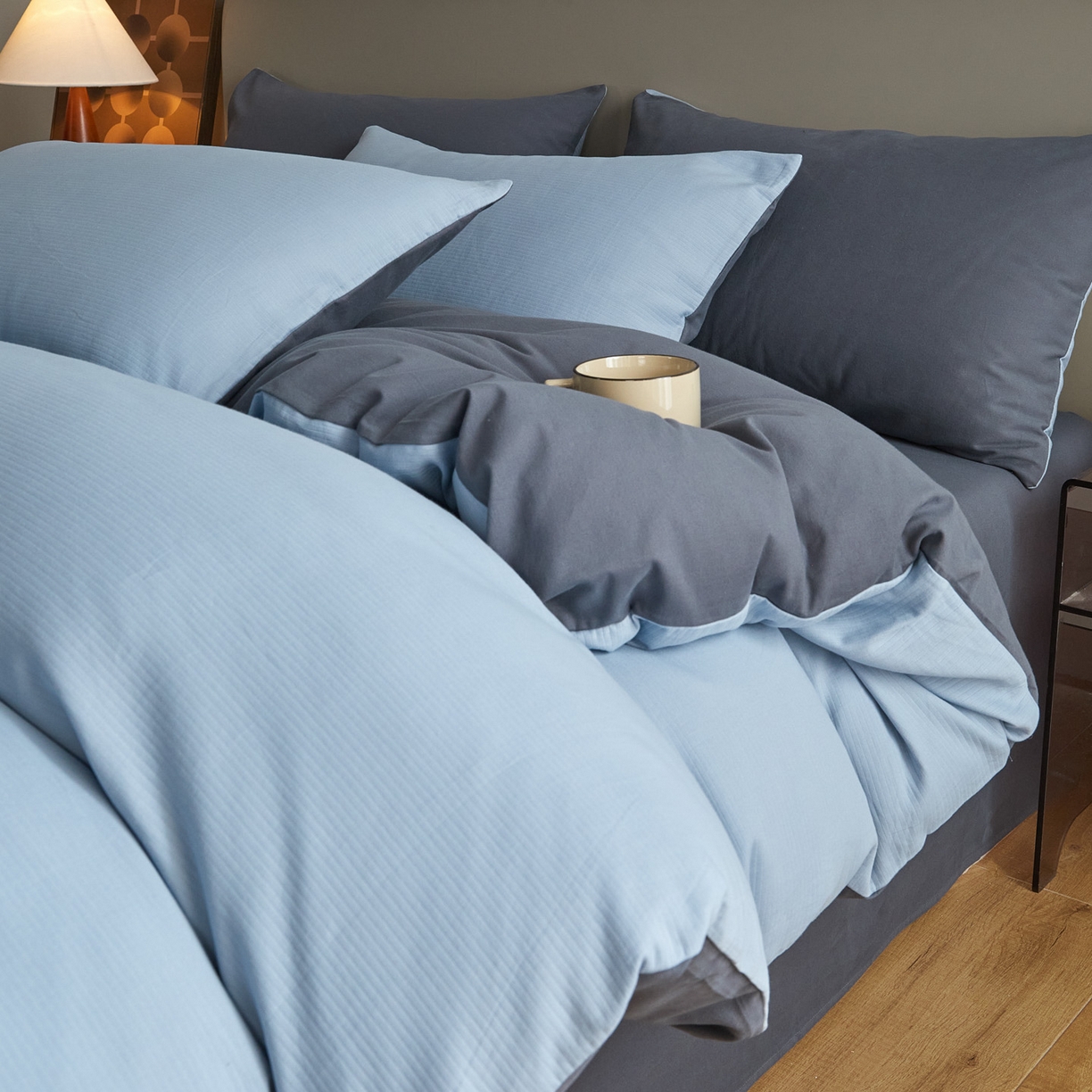 91家纺网 家纺一手货源 找家纺 慕尚家纺 2025新款100s全棉提花磨毛四件套 亚蓝+朵蓝色