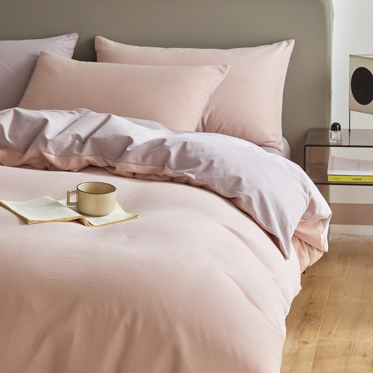 91家纺网 家纺一手货源 找家纺 慕尚家纺 2025新款100s全棉提花磨毛四件套 白桃烟粉+雪紫色