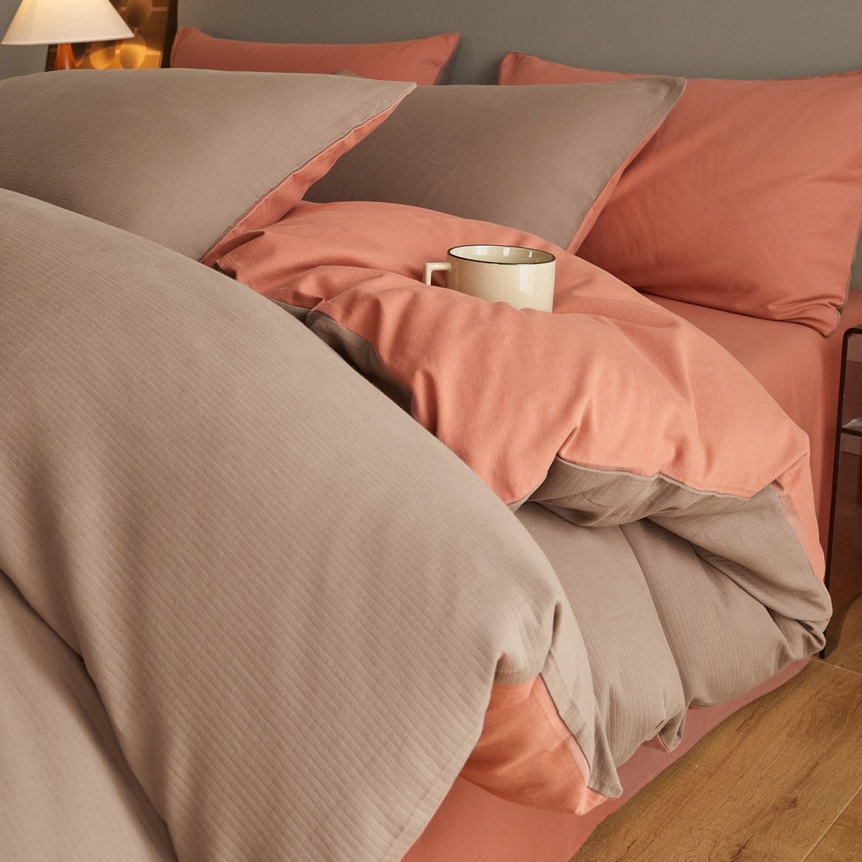 91家纺网 家纺一手货源 找家纺 慕尚家纺 2025新款100s全棉提花磨毛四件套 暖咖+橘黄