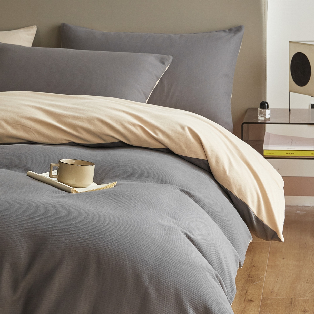 91家纺网 家纺一手货源 找家纺 慕尚家纺 2025新款100s全棉提花磨毛四件套 香灰+夕照白