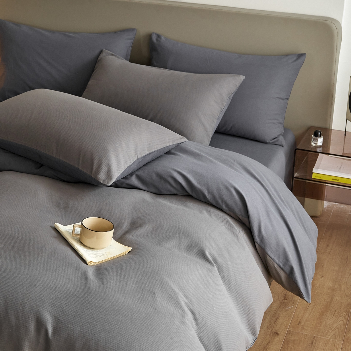 91家纺网 家纺一手货源 找家纺 慕尚家纺 2025新款100s全棉提花磨毛四件套 香灰+深灰色