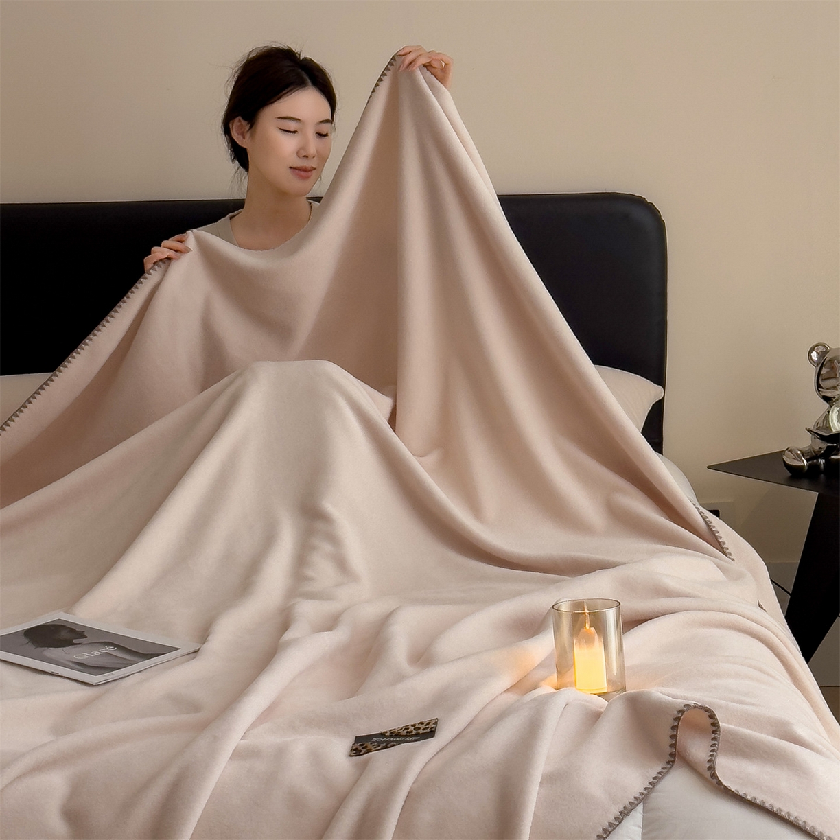 91家纺网 家纺一手货源 找家纺 丝幔家纺 2025新款A类羊棉绒原创设计毛毯系列 奶昔白