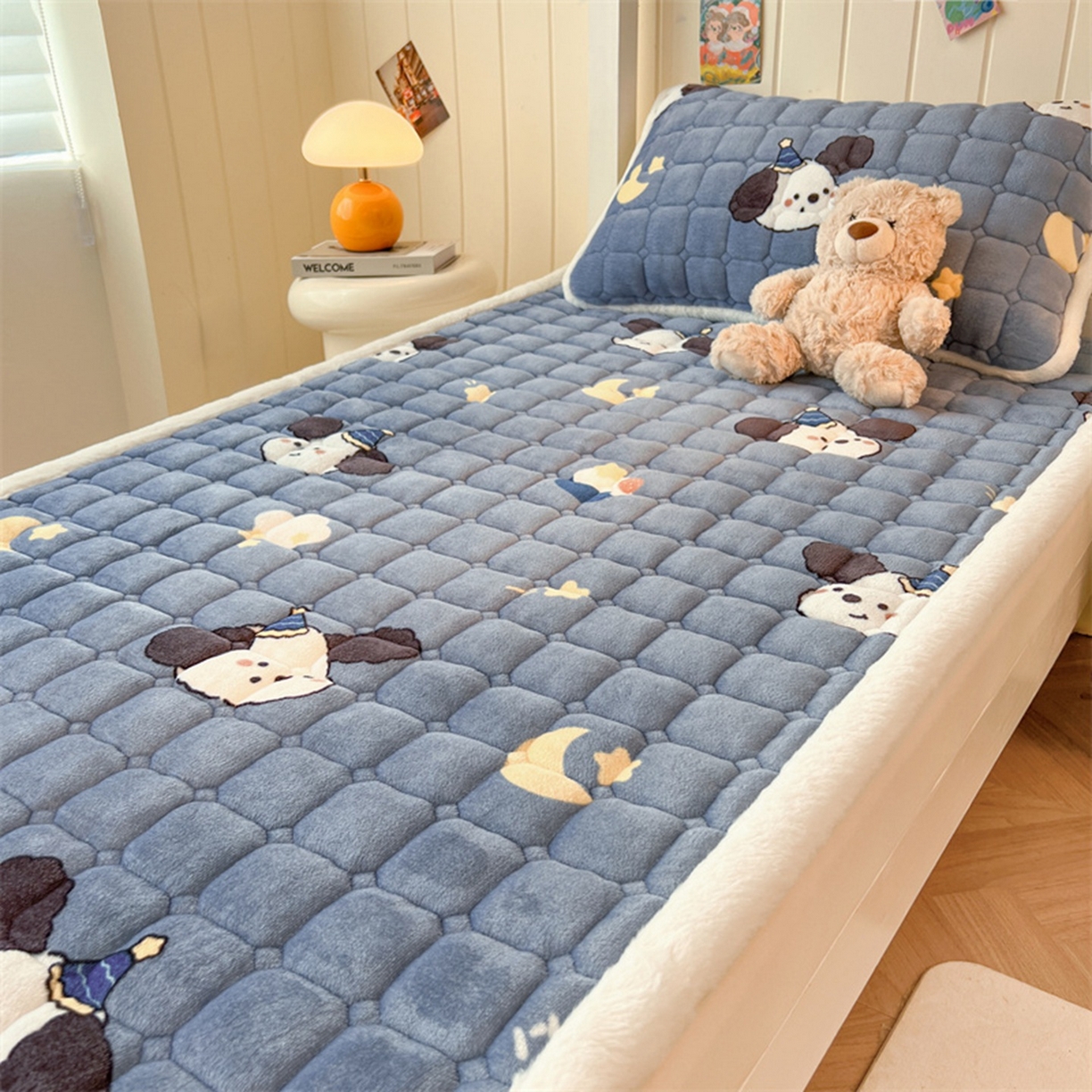 91家纺网 家纺一手货源 找家纺 喜居 2025新款印花牛奶绒夹棉床褥垫床垫子褥子 萌宠星空