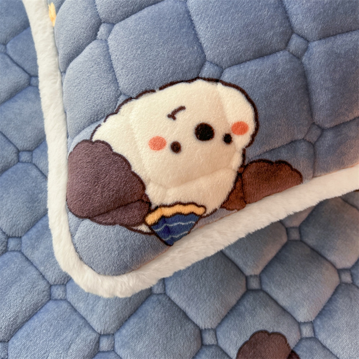 91家纺网 家纺一手货源 找家纺 喜居 2025新款印花牛奶绒夹棉床褥垫床垫子褥子 萌宠星空