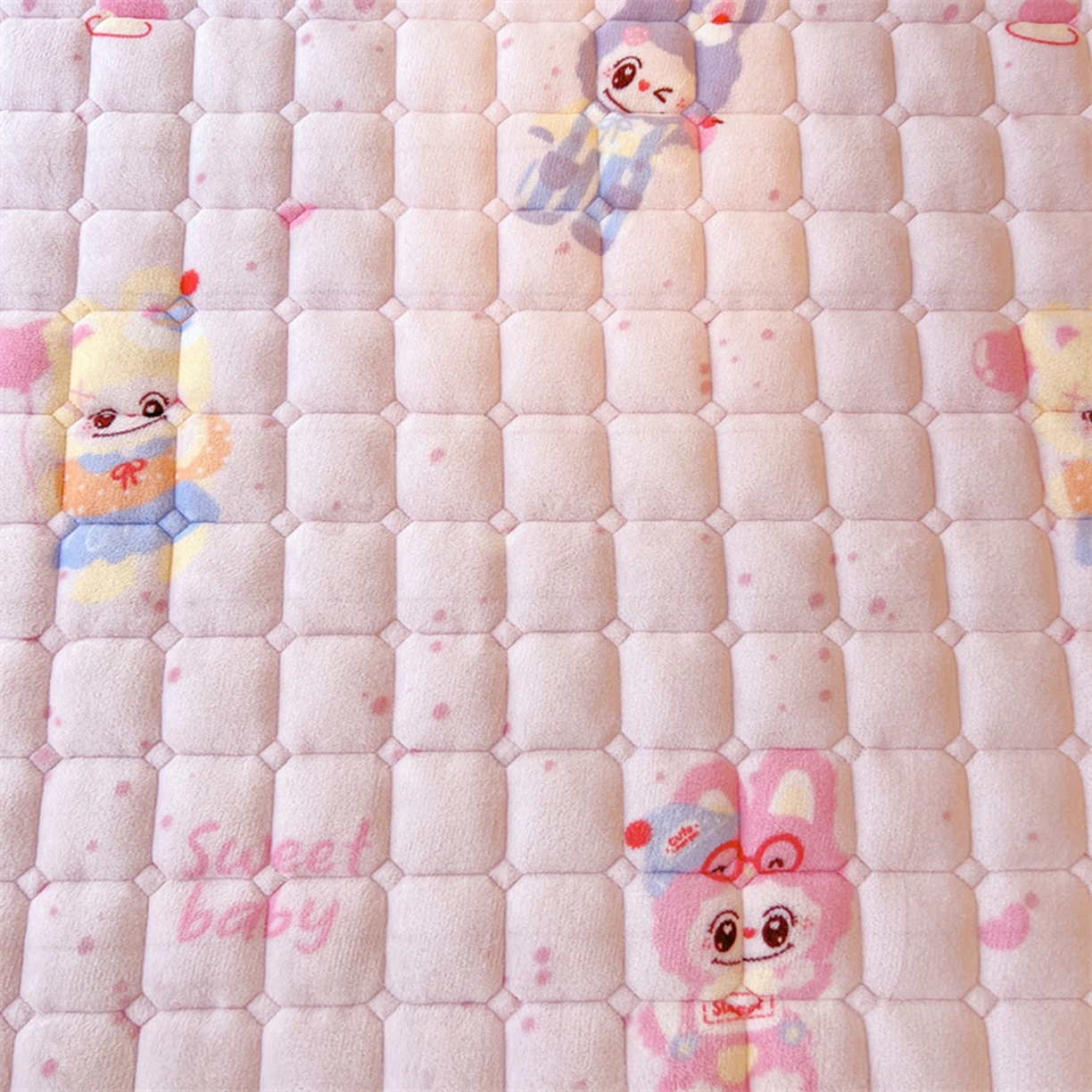 91家纺网 家纺一手货源 找家纺 喜居 2025新款印花牛奶绒夹棉床褥垫床垫子褥子 梦幻bubu