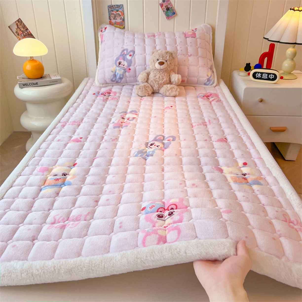 91家纺网 家纺一手货源 找家纺 喜居 2025新款印花牛奶绒夹棉床褥垫床垫子褥子 梦幻bubu