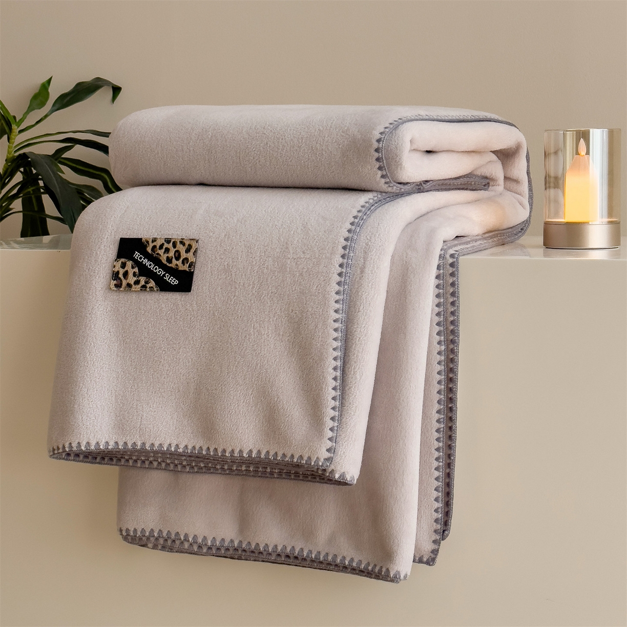 91家纺网 家纺一手货源 找家纺 丝幔家纺 2025新款A类羊棉绒原创设计毛毯系列 浅灰