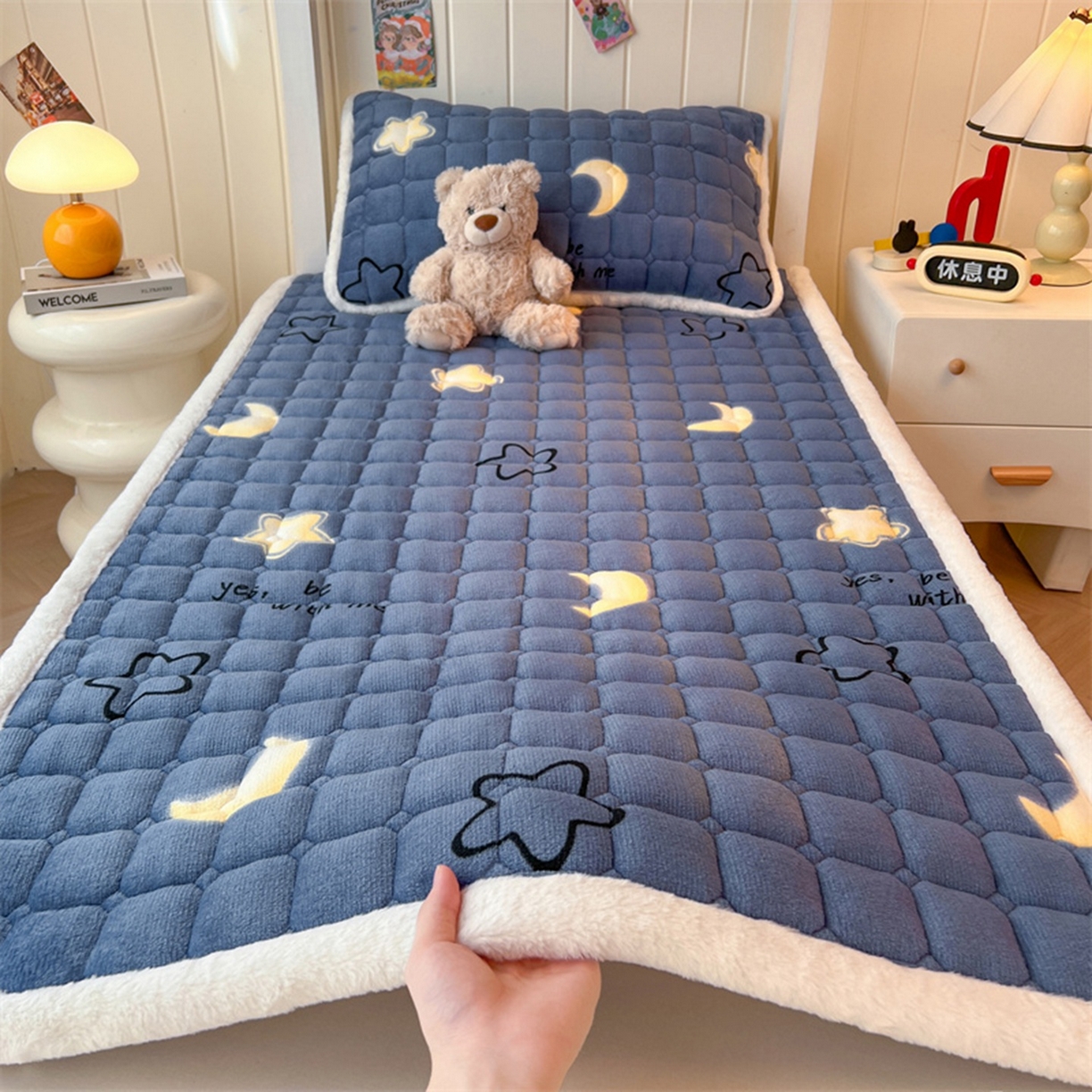 91家纺网 家纺一手货源 找家纺 喜居 2025新款印花牛奶绒夹棉床褥垫床垫子褥子 星月