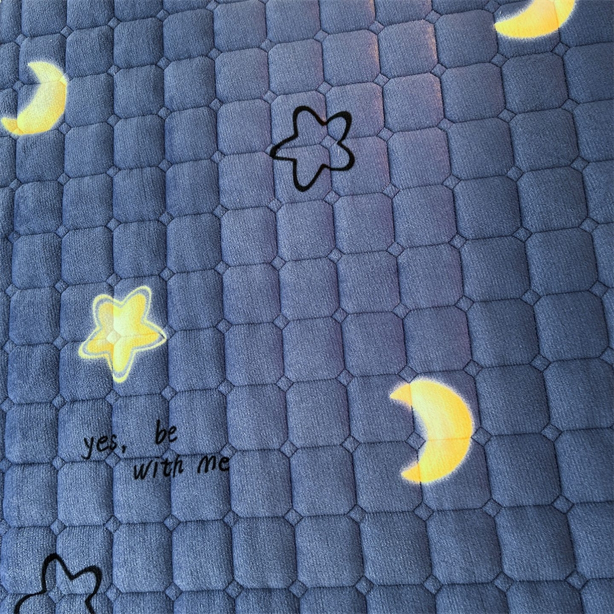 91家纺网 家纺一手货源 找家纺 喜居 2025新款印花牛奶绒夹棉床褥垫床垫子褥子 星月