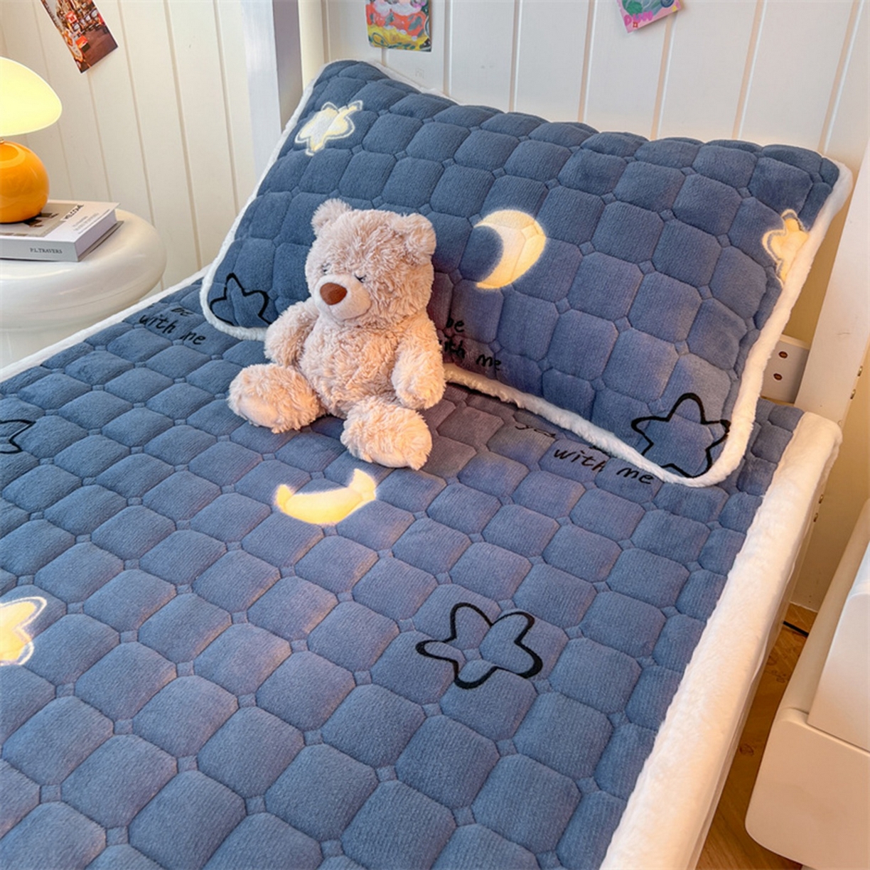 91家纺网 家纺一手货源 找家纺 喜居 2025新款印花牛奶绒夹棉床褥垫床垫子褥子 星月