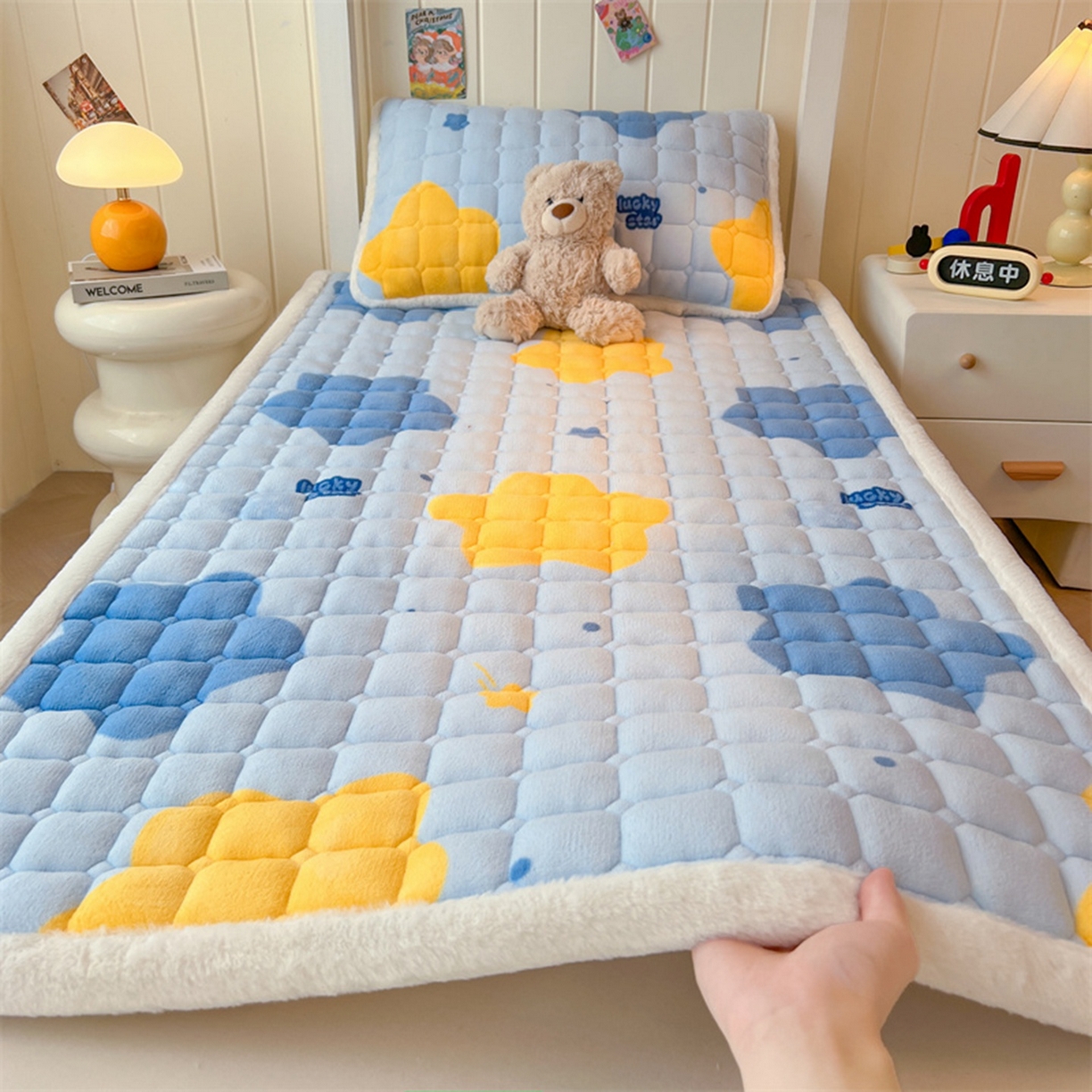 91家纺网 家纺一手货源 找家纺 喜居 2025新款印花牛奶绒夹棉床褥垫床垫子褥子 幸运星