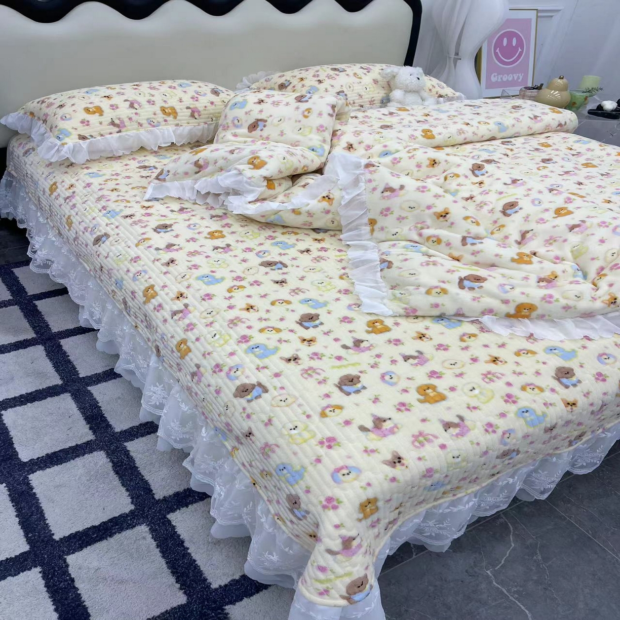 91家纺网 家纺一手货源 找家纺 （总）禧瑞谷 2025新款冬季牛奶绒双层蕾丝花边床盖三件套床盖四件套