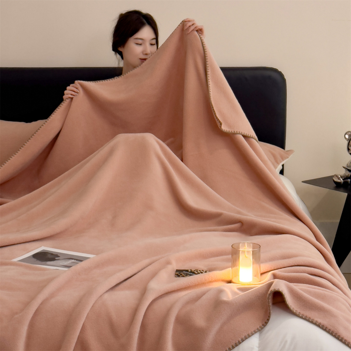 91家纺网 家纺一手货源 找家纺 丝幔家纺 2025新款A类羊棉绒原创设计毛毯系列 香槟金