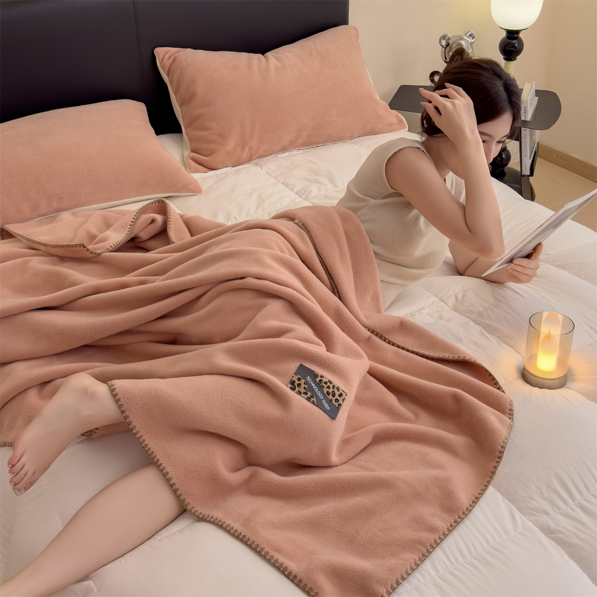 91家纺网 家纺一手货源 找家纺 丝幔家纺 2025新款A类羊棉绒原创设计毛毯系列 香槟金