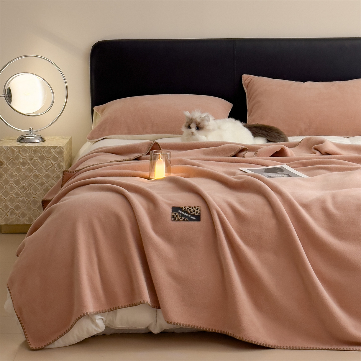 91家纺网 家纺一手货源 找家纺 丝幔家纺 2025新款A类羊棉绒原创设计毛毯系列 香槟金