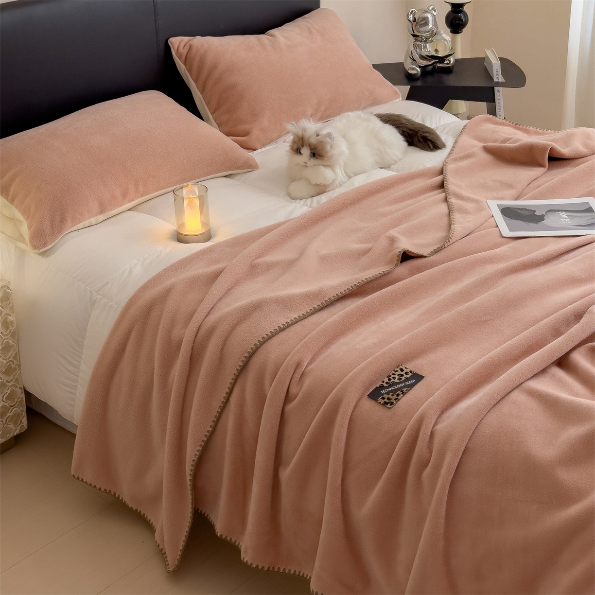 91家纺网 家纺一手货源 找家纺 丝幔家纺 2025新款A类羊棉绒原创设计毛毯系列 香槟金