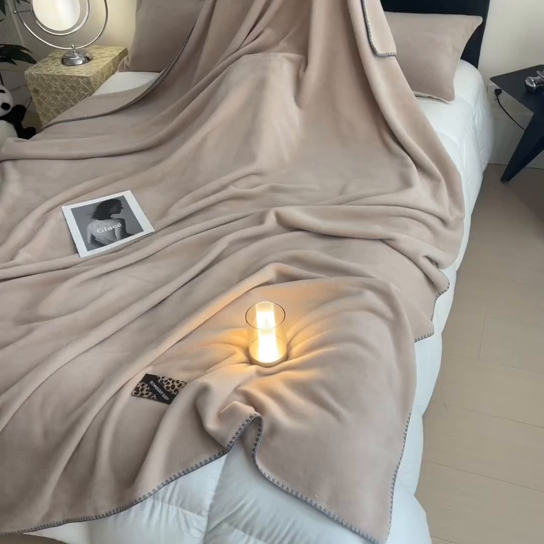 91家纺网 家纺一手货源 找家纺 丝幔家纺 2025新款A类羊棉绒原创设计毛毯系列 香槟金