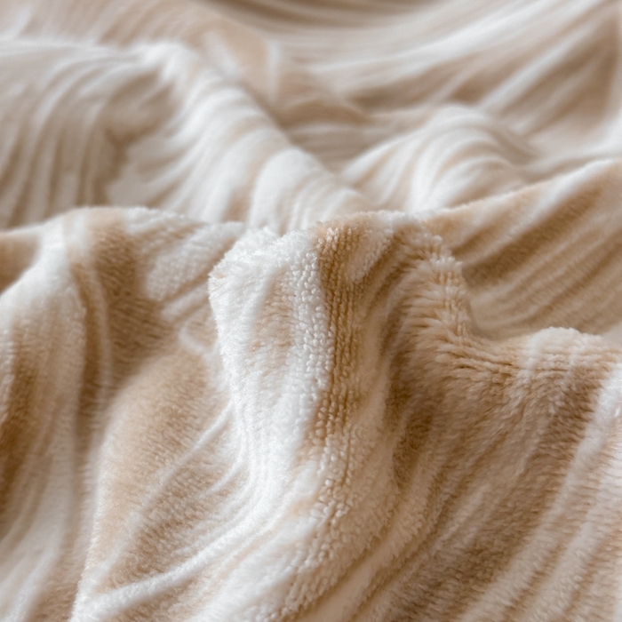 91家纺网 家纺一手货源 找家纺 金牛座家纺 2025新款立体雕花牛奶绒双拼角轻奢四件套-印象和叶影（最低售价不得低于178） 叶影-卡其