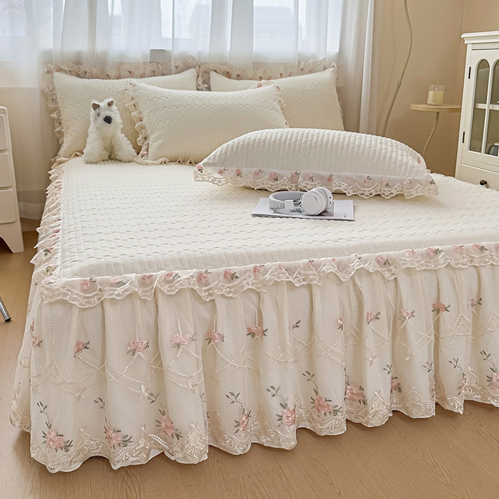 91家纺网 家纺一手货源 找家纺 （总）鼎丰家纺 2025新款皱皱纱床裙-蜜恋系列