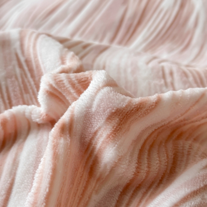 91家纺网 家纺一手货源 找家纺 金牛座家纺 2025新款立体雕花牛奶绒双拼角轻奢四件套-印象和叶影（最低售价不得低于178） 印象-嫩粉