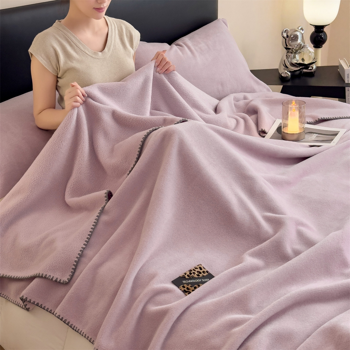 91家纺网 家纺一手货源 找家纺 丝幔家纺 2025新款A类羊棉绒原创设计毛毯系列 月光紫