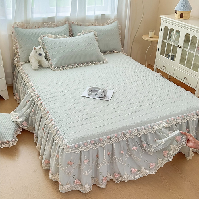 91家纺网 家纺一手货源 找家纺 鼎丰家纺 2025新款皱皱纱床裙-蜜恋系列 嫩绿