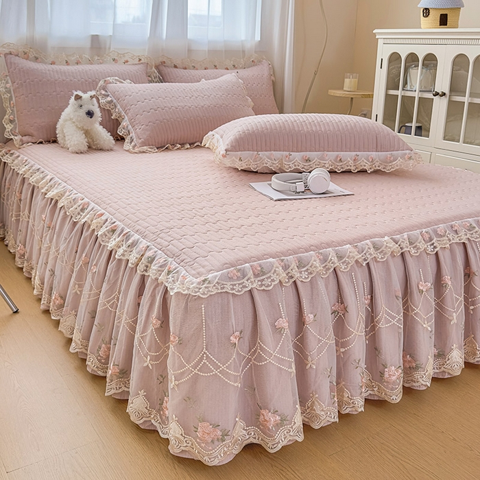 91家纺网 家纺一手货源 找家纺 鼎丰家纺 2025新款皱皱纱床裙-蜜恋系列 浅豆沙