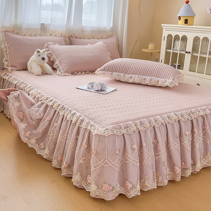 91家纺网 家纺一手货源 找家纺 鼎丰家纺 2025新款皱皱纱床裙-蜜恋系列 浅豆沙