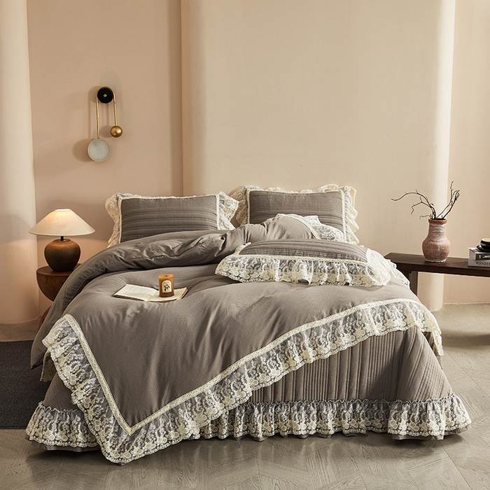 91家纺网 家纺一手货源 找家纺 （总） 鼎丰家纺 2025新款法式浪漫花边皱皱纱床盖四件套