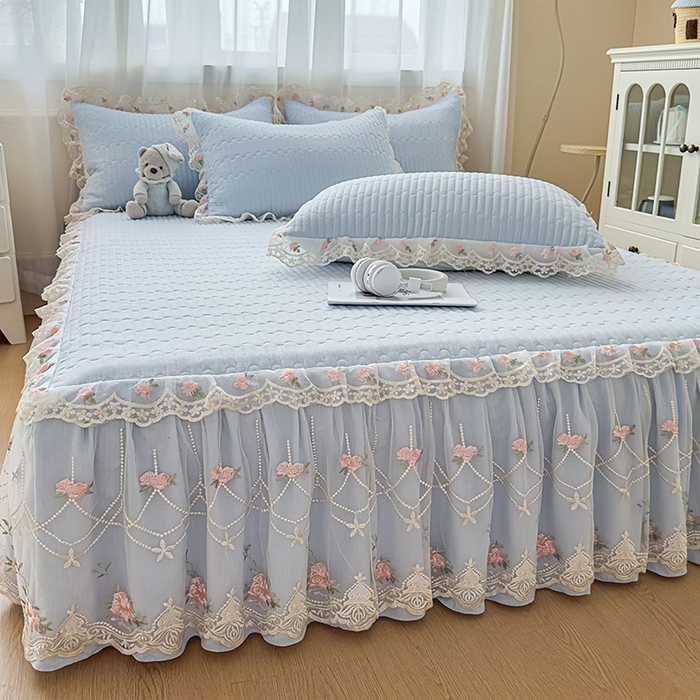 91家纺网 家纺一手货源 找家纺 鼎丰家纺 2025新款皱皱纱床裙-蜜恋系列 浅蓝