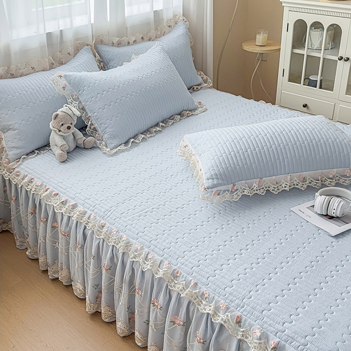 91家纺网 家纺一手货源 找家纺 鼎丰家纺 2025新款皱皱纱床裙-蜜恋系列 浅蓝