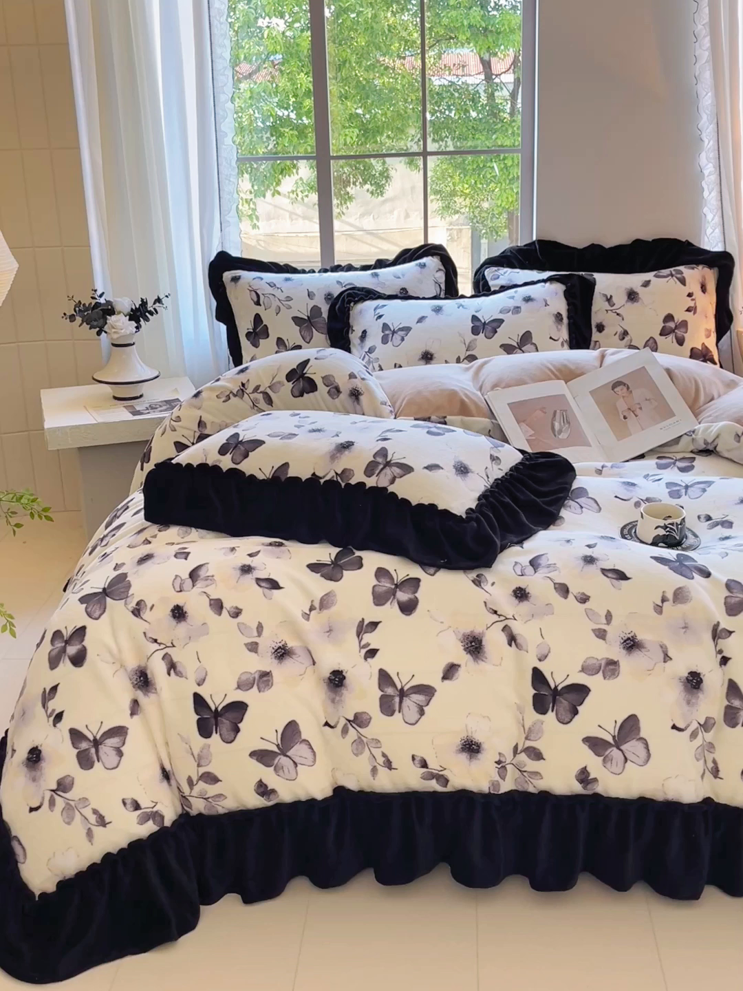 91家纺网 家纺一手货源 找家纺 （总）奥裕家纺 2025新款法式花边印花牛奶绒四件套