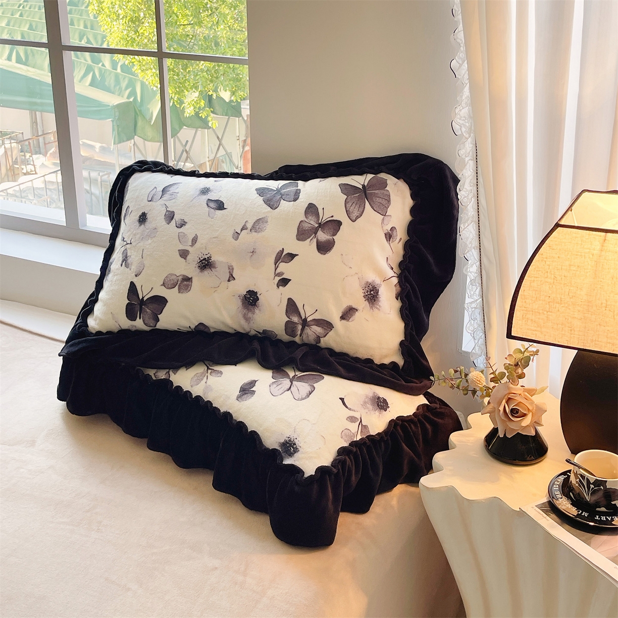 91家纺网 家纺一手货源 找家纺 （总）奥裕家纺 2025新款法式花边印花牛奶绒四件套