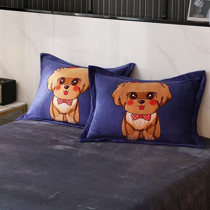 91家纺网 家纺一手货源 找家纺 宝薇 2025新款双面牛奶绒大版卡通印花四件套 萌宠狗