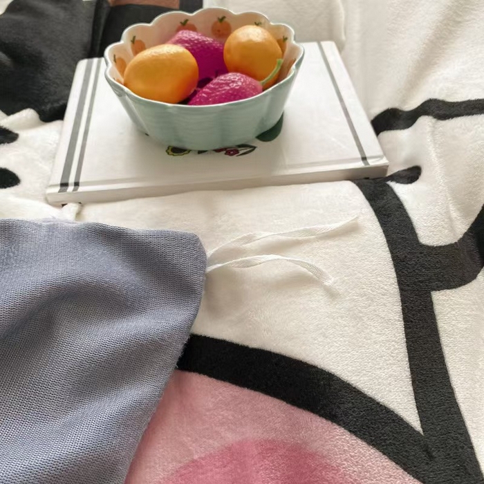 91家纺网 家纺一手货源 找家纺 宝薇 2025新款双面牛奶绒大版卡通印花四件套 萌萌奶牛