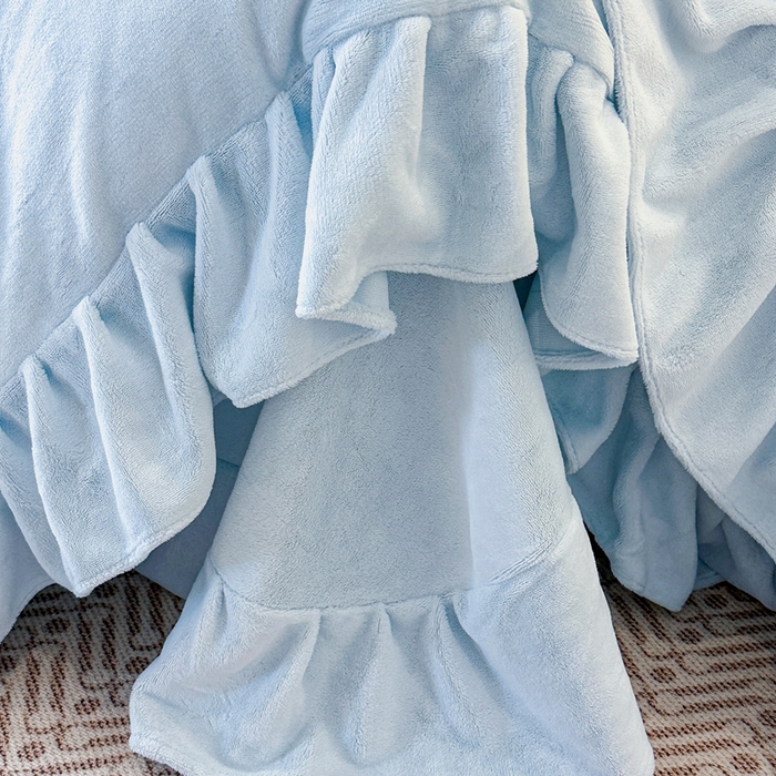 91家纺网 家纺一手货源 找家纺 畅畅家纺 2025新款冬季高端轻奢牛奶绒刺绣花边床单床笠保暖四件套 挚爱-浅蓝