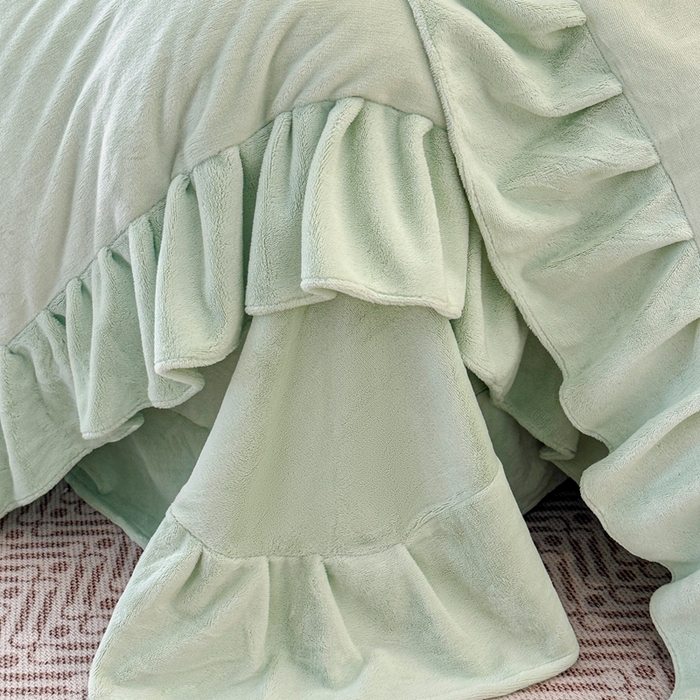 91家纺网 家纺一手货源 找家纺 畅畅家纺 2025新款冬季高端轻奢牛奶绒刺绣花边床单床笠保暖四件套 挚爱-青柠绿