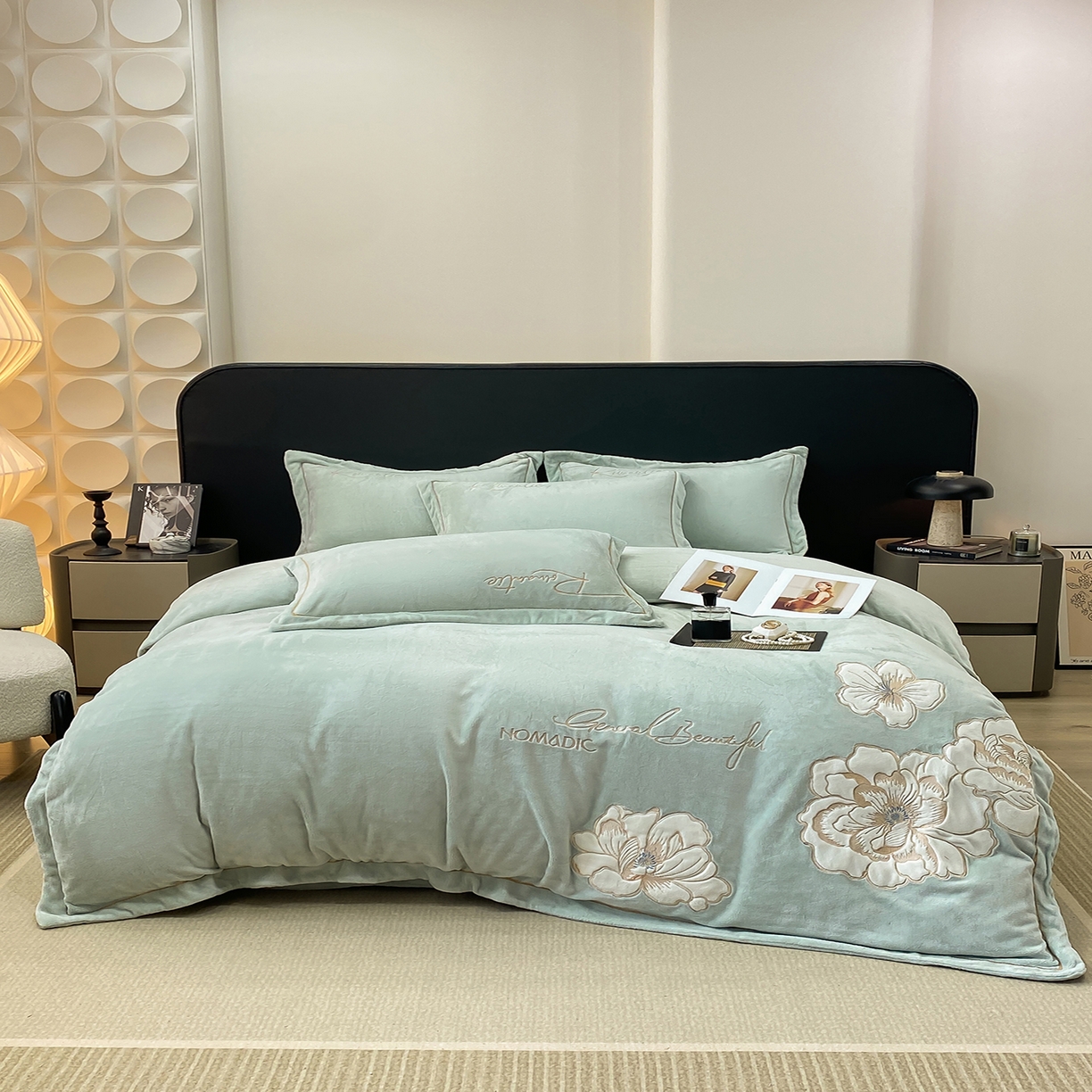 （总）悦织湾家纺 2025新款9斤重牛奶绒四件套纯色贴布绣人件富贵系列240克重高密保暖轻奢时尚床上用品4件套