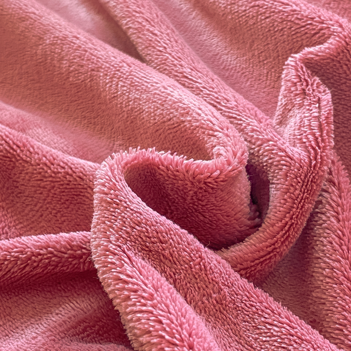 91家纺网 家纺一手货源 找家纺 悦织湾家纺 2025新款9斤重牛奶绒四件套纯色贴布绣人件富贵系列240克重高密保暖轻奢时尚床上用品4件套 人间富贵-浅玫红