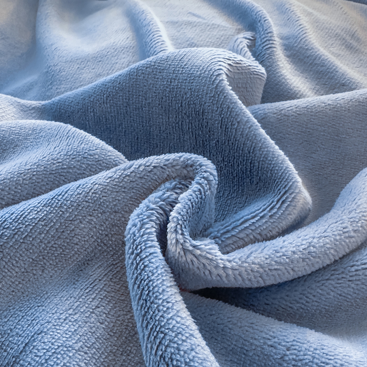 91家纺网 家纺一手货源 找家纺 悦织湾家纺 2025新款9斤重牛奶绒四件套纯色贴布绣人件富贵系列240克重高密保暖轻奢时尚床上用品4件套 人间富贵-风暴蓝