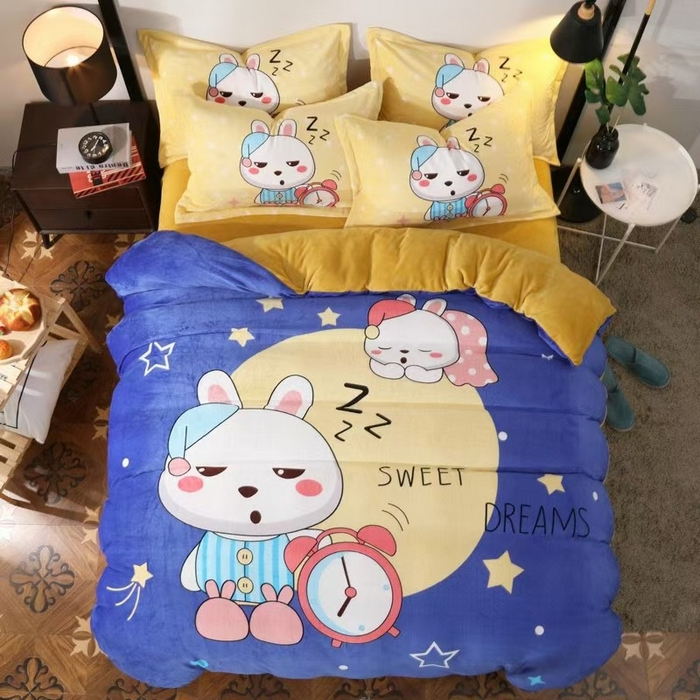 91家纺网 家纺一手货源 找家纺 宝薇 2025新款双面牛奶绒大版卡通印花四件套 晚安