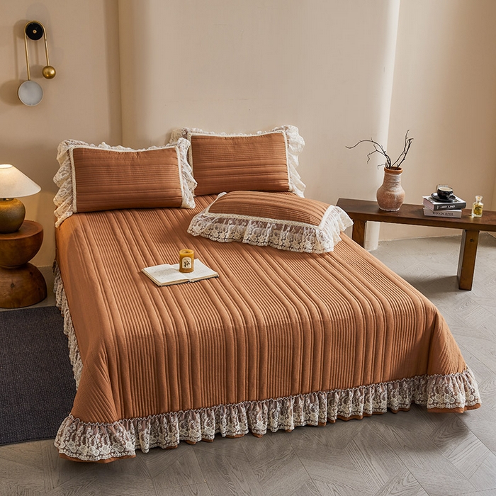 91家纺网 家纺一手货源 找家纺  鼎丰家纺 2025新款法式浪漫花边皱皱纱床盖四件套 蔷薇-摩卡棕