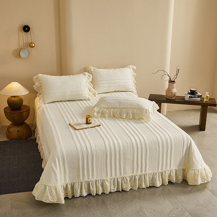 91家纺网 家纺一手货源 找家纺  鼎丰家纺 2025新款法式浪漫花边皱皱纱床盖四件套 蔷薇-牛奶白